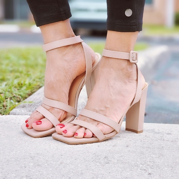 Womens Triple Straps Chunky Heels Sandals Nude Color - Picture 4 of 7